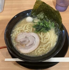 いー岩手インフォメーション | 濃厚な味わいが癖になる家系ラーメン「木村屋」盛岡市